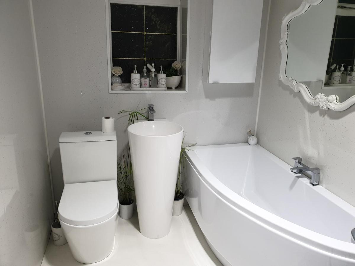 Tropical Garden Oasis Rooms Μπέρμιγχαμ Εξωτερικό φωτογραφία