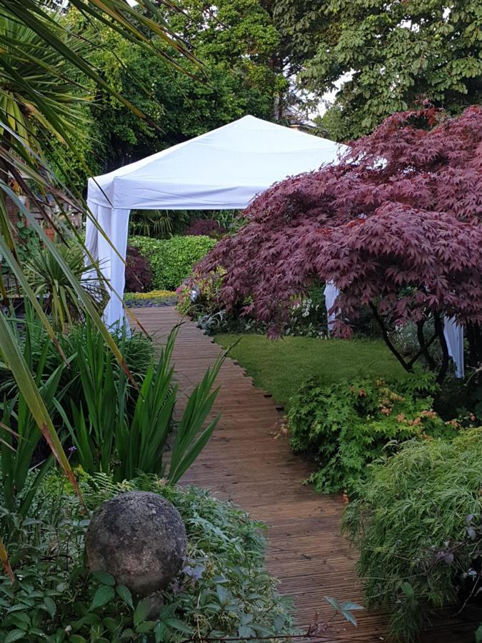 Tropical Garden Oasis Rooms Μπέρμιγχαμ Εξωτερικό φωτογραφία